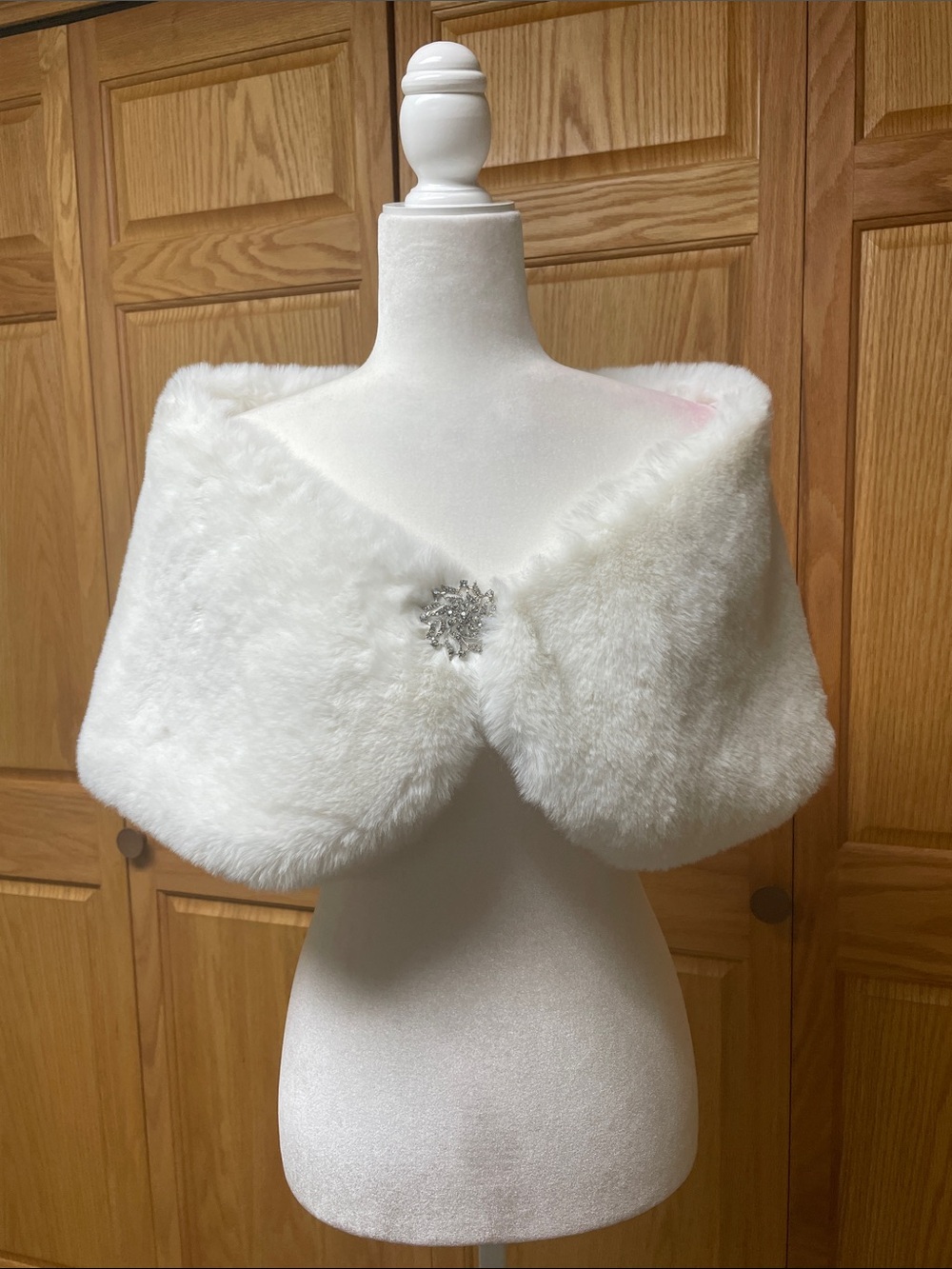 Women's White Faux Fur Shawl - Size Medium